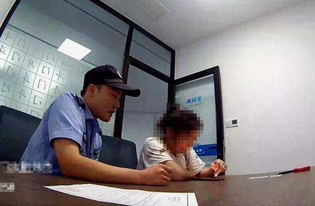 女子深陷骗局 民警竟被气到“报警” 反诈劝阻一波三折